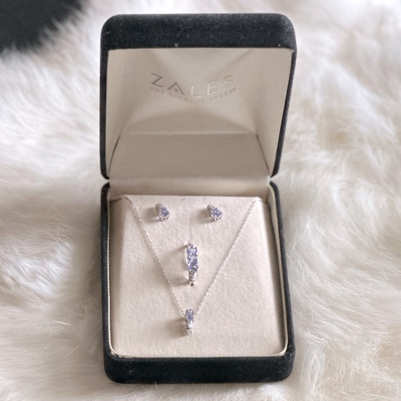 Tanzanite 3 piece jewelry set (necklace, earrings, & ring) - Picture 5 of 6